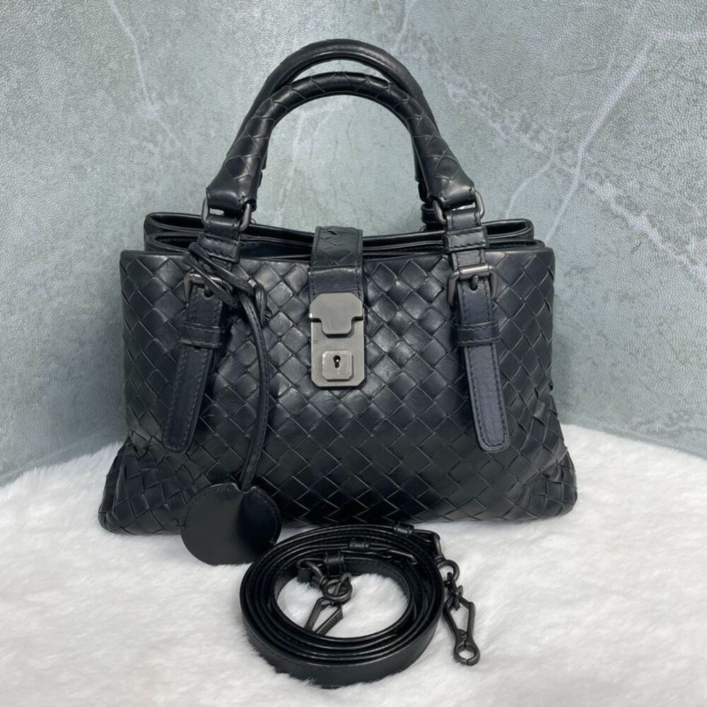 Bottega Veneta Women Pre-Loved Bag Very Good Condition